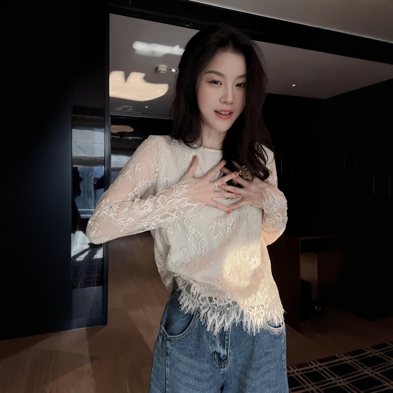 Plus-Size Women's French Lace Semi-Sheer Long-Sleeve Top, New Autumn Style, Inner Layering Shirt, Stylish T-Shirt for Slightly Plump Women Plus-Size Women's French Lace Semi-Sheer Long-Sleeve Top, New Autumn Style, Inner Layering Shirt, Stylish T-Shirt for Slightly Plump Women