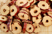 Jujube slices soaked in water and beaten with soy milk Snack jujube slices round slices long strips of dogs head jujube slices in Yanan northern Shaanxi