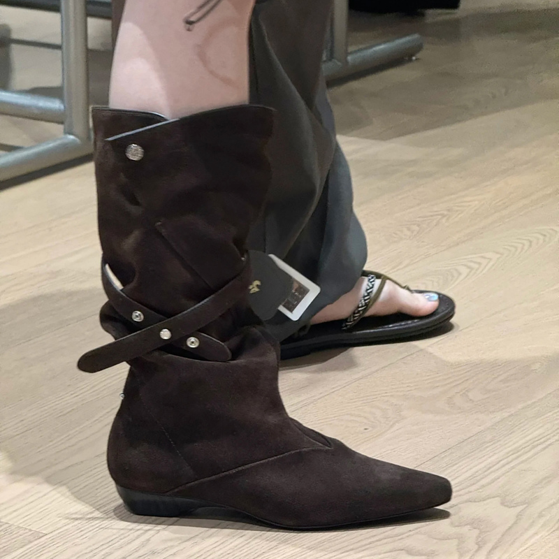 Korean Style Retro Pointed Low-Heeled High Boots for Women 2026 Autumn and Winter New Two-Way Wear Stacked Boots Western Mid-Calf Boots Korean Style Retro Pointed Low-Heeled High Boots for Women 2026 Autumn and Winter New Two-Way Wear Stacked Boots Western Mid-Calf Boots