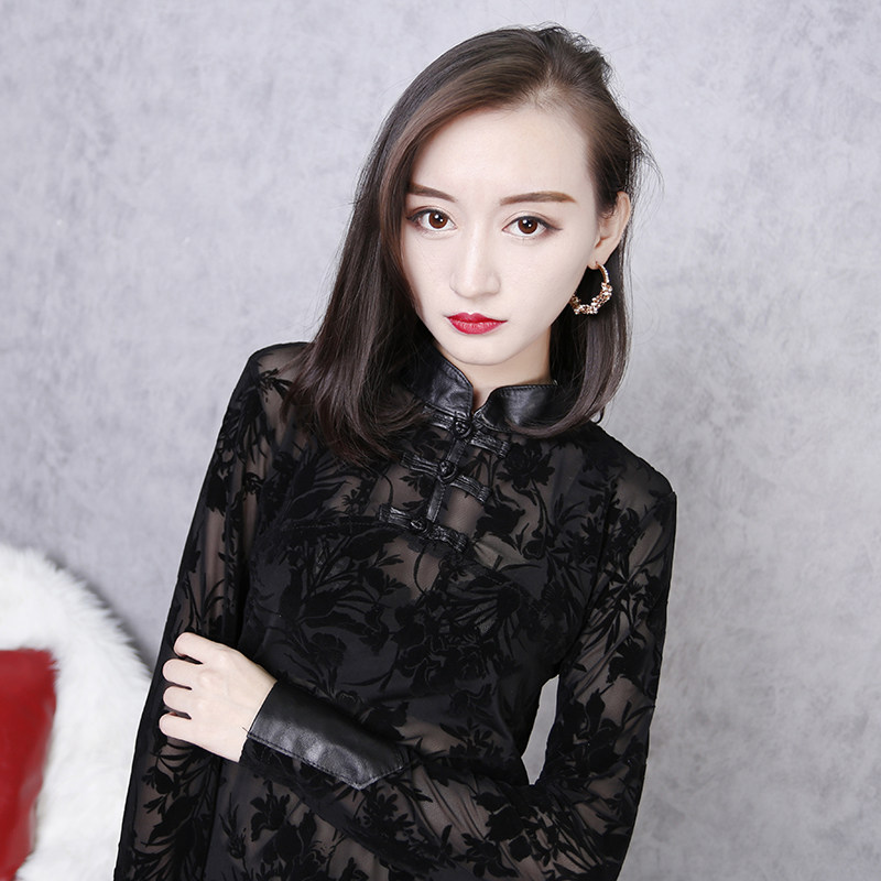 2020 spring and summer new female body display slim long sleeve genuine leather repair web yarn with long version of blouse lace undershirt