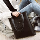 Popular new women's bag literary Korean version student large capacity simple and versatile 2024chic portable crossbody shoulder bag