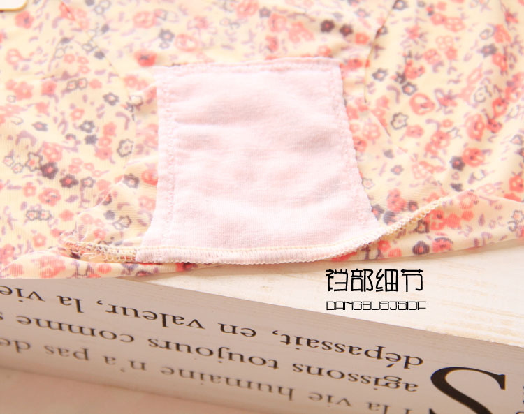 Slip jeunesse sexy en soie Ice - Ref 654844 Image 23