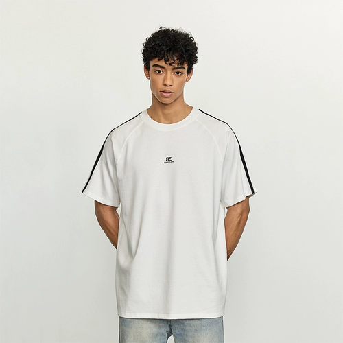 Ретро футболка с коротким рукавом подходит для мужчин и женщин, в американском стиле, с вышивкой, короткий рукав