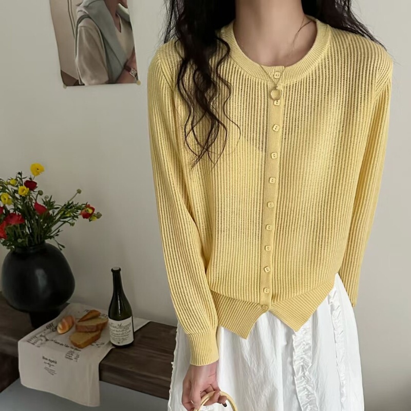 2025 Spring New Round Neck Small Square Button Yellow Thin Knitted Cardigan for Women, Simple Slimming Solid Color Jacket Top 2025 Spring New Round Neck Small Square Button Yellow Thin Knitted Cardigan for Women, Simple Slimming Solid Color Jacket Top
