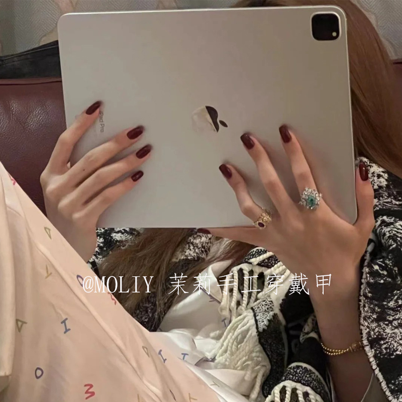 Handmade Nails with a Vintage High-End Feel, Burgundy Nail Patches, Same Style as on Xiaohongshu, Brightening Single-Color Nails for Brides Handmade Nails with a Vintage High-End Feel, Burgundy Nail Patches, Same Style as on Xiaohongshu, Brightening Single-Color Nails for Brides
