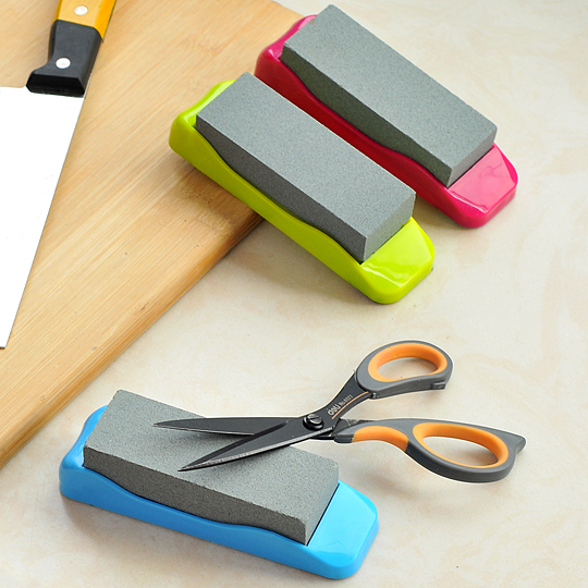 Small oil stone natural whetstone kitchen kitchen gold steel stone anti-slip sharpener sharpen scissors home with base