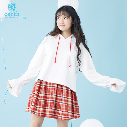 earthmusic 18年春女喇叭袖连帽卫衣哆啦A梦1