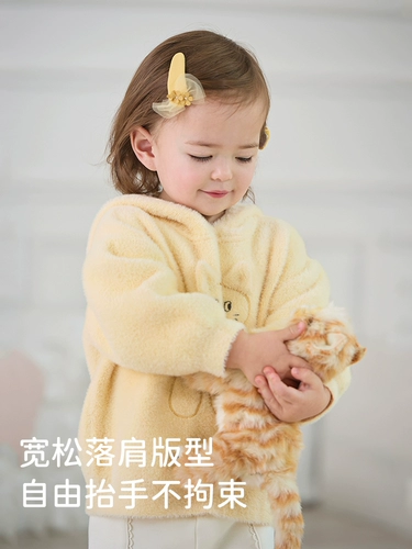 Демисезонный детский свитер с капюшоном