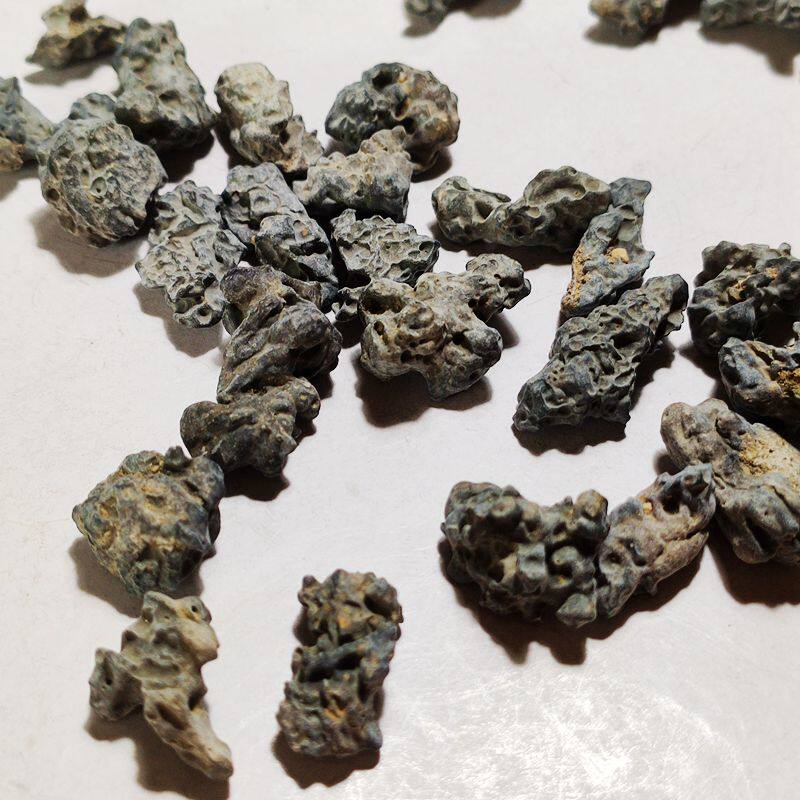 Gau Box Treasure Bottled Tibetan Folklore Sanyelian Peanuts Master Lowering Diamond Fire Rain Stone Natural Raw Stone