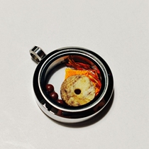 Tibet Jokhang Temple Sakyamuni Buddha and other body like Buddhas clothes Fami see the release of Tibetan Gawu box pendant amulet