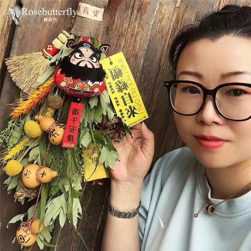Dragon Boat Festival Decorations: Zhong Kui Gourd Door Hanging, Handmade Fresh Mugwort Bouquet, Incense Sachet, Wellness Wreath, Car Hanging Ornament Dragon Boat Festival Decorations: Zhong Kui Gourd Door Hanging, Handmade Fresh Mugwort Bouquet, Incense Sachet, Wellness Wreath, Car Hanging Ornament