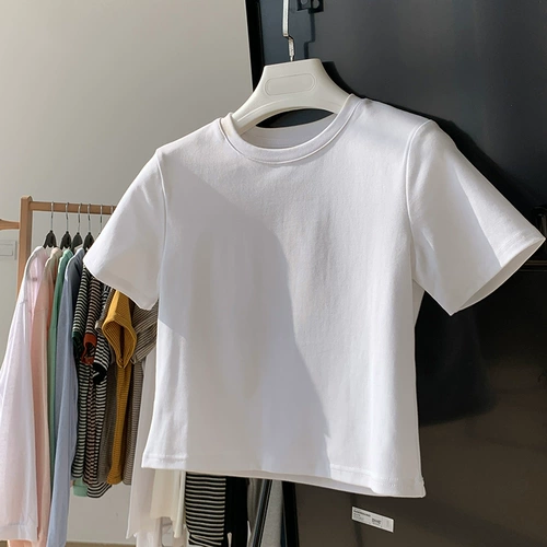 Белая летняя приятная телу футболка с коротким рукавом для отдыха, коллекция 2022, облегающий крой