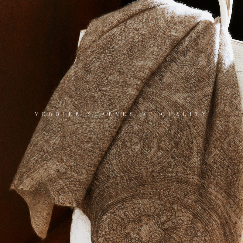 Verrier Italian Old Money Style Retro Paisley Pattern Pure Cashmere Scarf and Shawl, a Treasure Item for Autumn and Winter