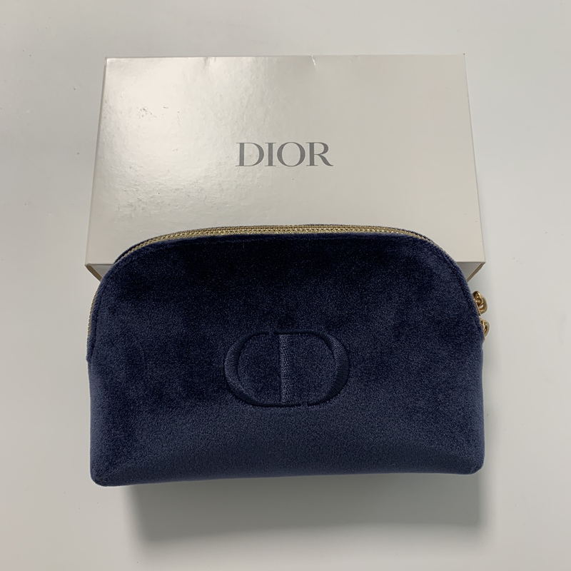 In Stock Dior Dior Makeup Bag White Velvet, Blue Velvet, Gold Jewelry Box, Butterfly Mesh Makeup Bag In Stock Dior Dior Makeup Bag White Velvet, Blue Velvet, Gold Jewelry Box, Butterfly Mesh Makeup Bag