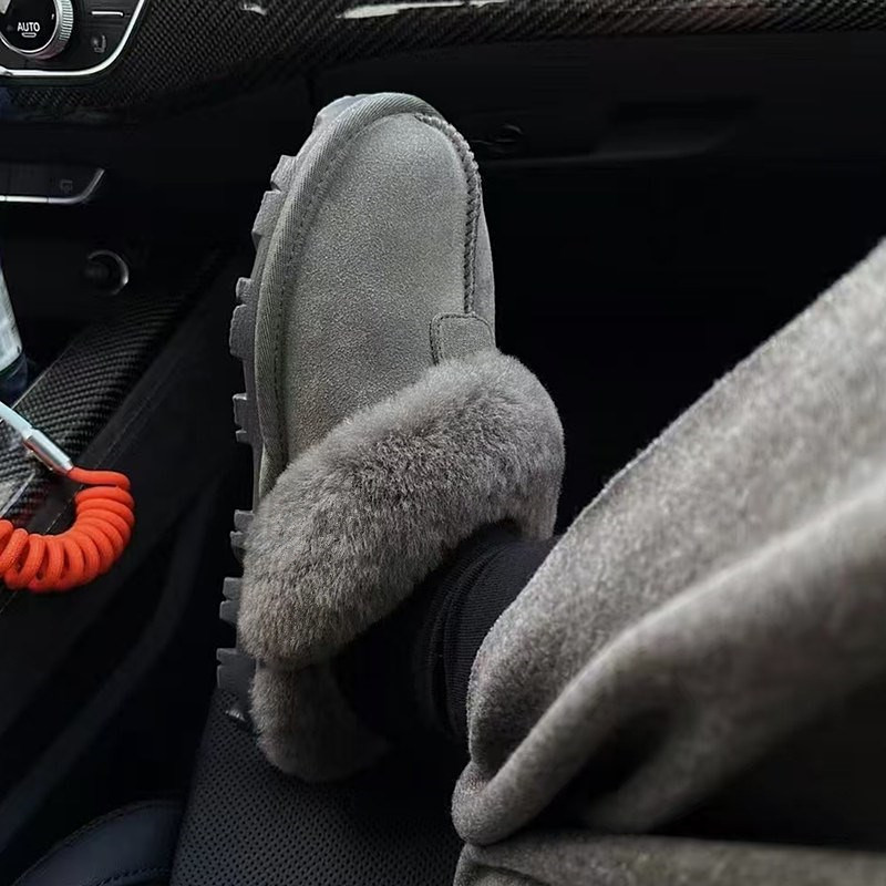 Sangpo Sheepskin and Wool Integrated Couple's Closed-Toe Wool Slippers for Women, Winter Casual Warm Thickened Snow Boots, Furry Slippers for Men Sangpo Sheepskin and Wool Integrated Couple's Closed-Toe Wool Slippers for Women, Winter Casual Warm Thickened Snow Boots, Furry Slippers for Men