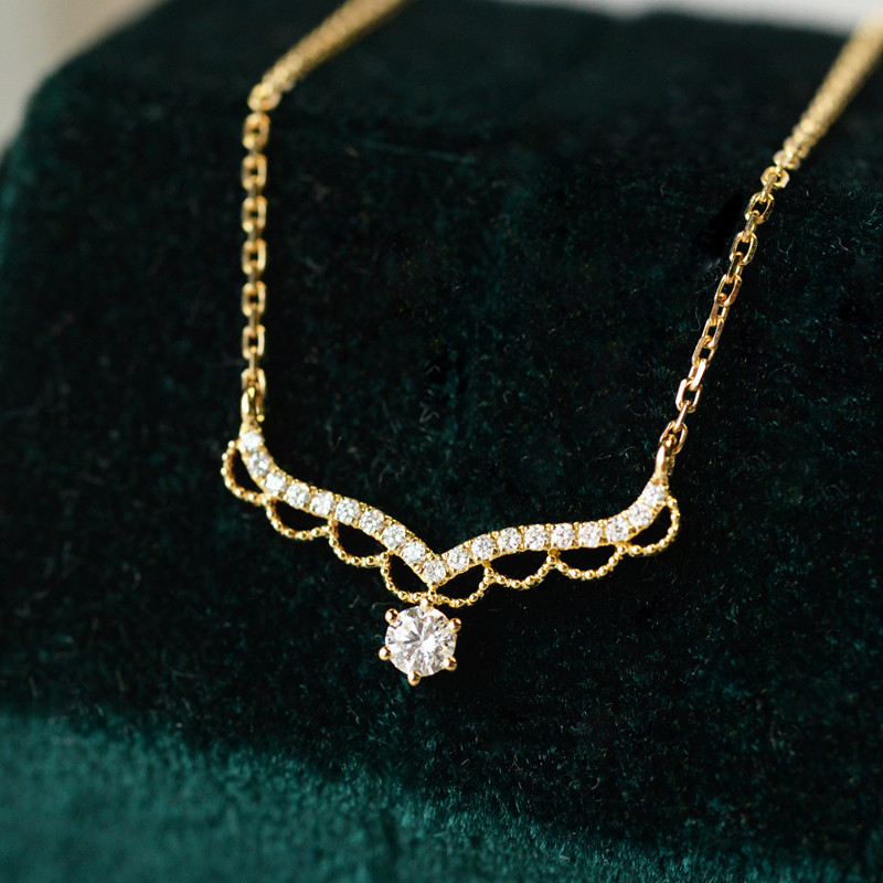 Lace side Japan design 18K gold high-quality group inlaid diamond integrated necklace with beautiful 