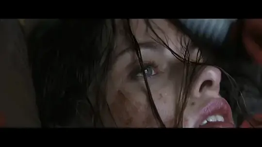 泳池里的女人 The Girl in the Pool2024剧照1