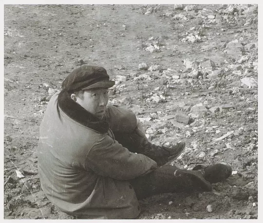 背靠背,脸对脸1994剧照3