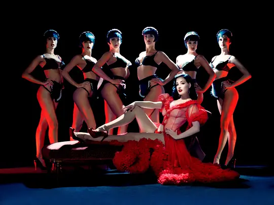 蒂塔·万·提斯疯马秀 Crazy Horse, Paris with Dita Von Teese2010剧照1