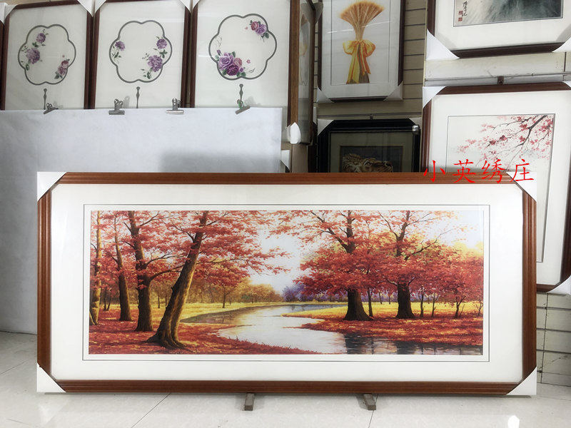 Pure handmade new boutique Suzhou embroidery painting Su embroidery finished product hanging painting Xuanguan decoration painting 60160 red maple full land