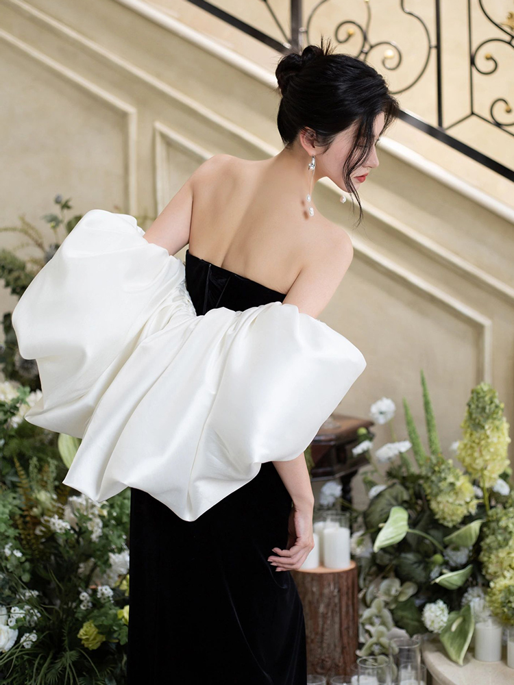 Fashionable black bra top, advanced evening dress for bride Fashionable black bra top, advanced evening dress for bride