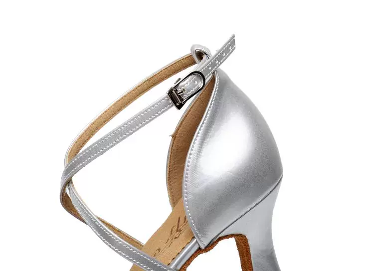 Giày khiêu vũ Betty chính hãng 103 Tình bạn hiện đại của phụ nữ Tiêu chuẩn quốc gia Latin Dance vuông Bạc Vàng - Khiêu vũ / Thể dục nhịp điệu / Thể dục dụng cụ trang phục cổ động