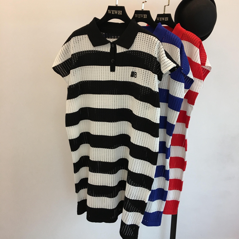 2018 mùa hè mới Châu Âu và Mỹ Fan ice sọc lụa lỏng tính khí polo ve áo hollow knit váy dài phụ nữ đầm maxi dự tiệc