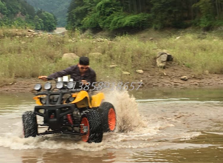 ATV bốn bánh xe máy cát đôi lớn bull off-road xe máy bốn bánh ổ đĩa dành cho người lớn xăng lớn ATV