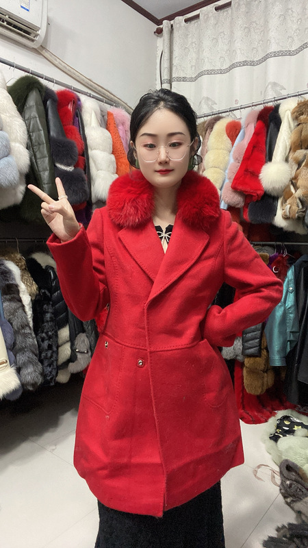 Fox Fur Collar Coat for Women, Genuine Fur Collar Woolen Coat, Detachable, Approximately 80 to 55kg Percent Wool, Special Clearance Sale