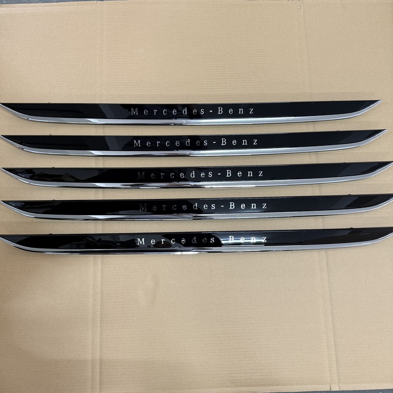 Mercedes-Benz Commercial Vehicle V250Dv260Lv300 Tailgate Trim Strip Trunk Trim Replacement Part Mercedes-Benz Commercial Vehicle V250Dv260Lv300 Tailgate Trim Strip Trunk Trim Replacement Part
