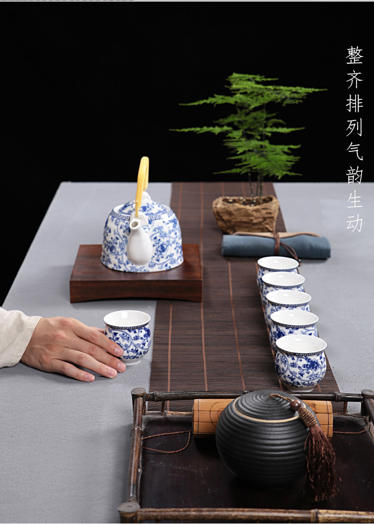 Chén gốm sứ Jingdezhen Cốc sứ màu xanh và trắng cách ly đôi hộ gia đình Không nóng Cup Nước Kung Fu Bộ chén đơn - Trà sứ ấm trà đạo