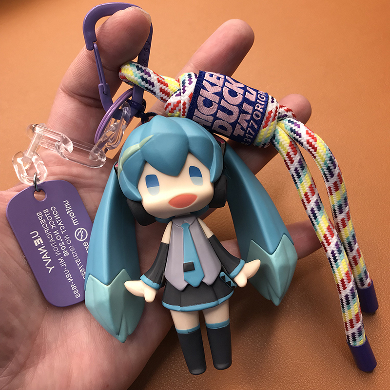Hatsune Miku Keychain Pendant, Cute Anime Peripheral, Bag Decoration, Multifunctional, High-End Gift for Best Friend