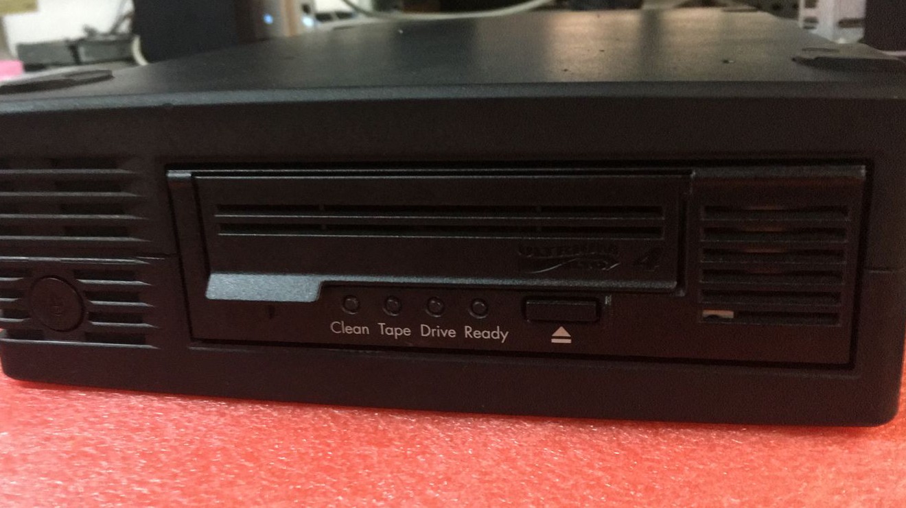 HP EH958B LTO5 Ultrium 3000 SAS external tape tape measurement