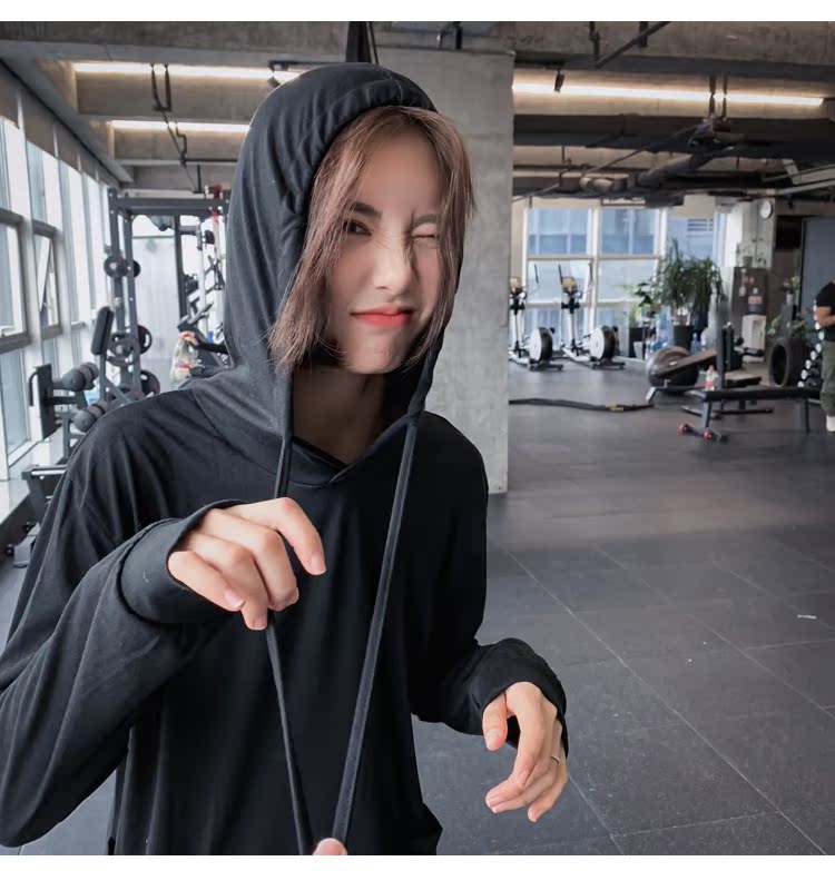 QTS phòng tập thể dục thể thao hàng đầu phụ nữ lỏng lẻo nhanh khô thể thao quần áo yoga dài tay quần áo thể dục chạy áo len trùm đầu - Thể thao lông cừu / jumper áo hoodie nữ form rộng dài