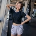 QTS thể thao nhanh khô áo thun thoáng khí giảm béo tập thể dục mặc áo chạy thể thao áo sơ mi nữ mùa hè yoga ngắn tay Áo phông thể thao