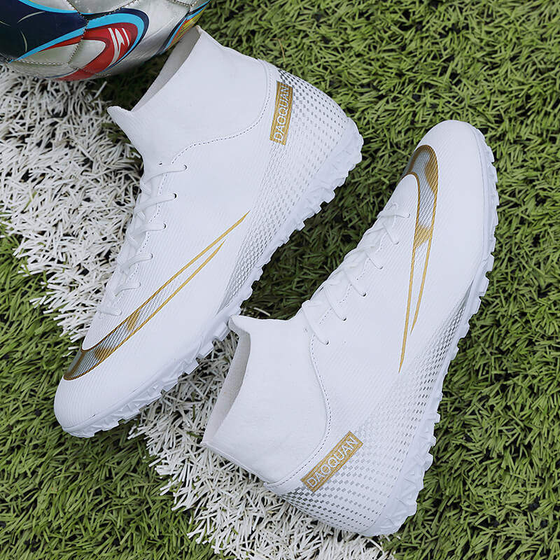 C. Luo football shoes crumbling boy and girls school and school children short nail wear resistance training shoes Messi AG long nails large number 47