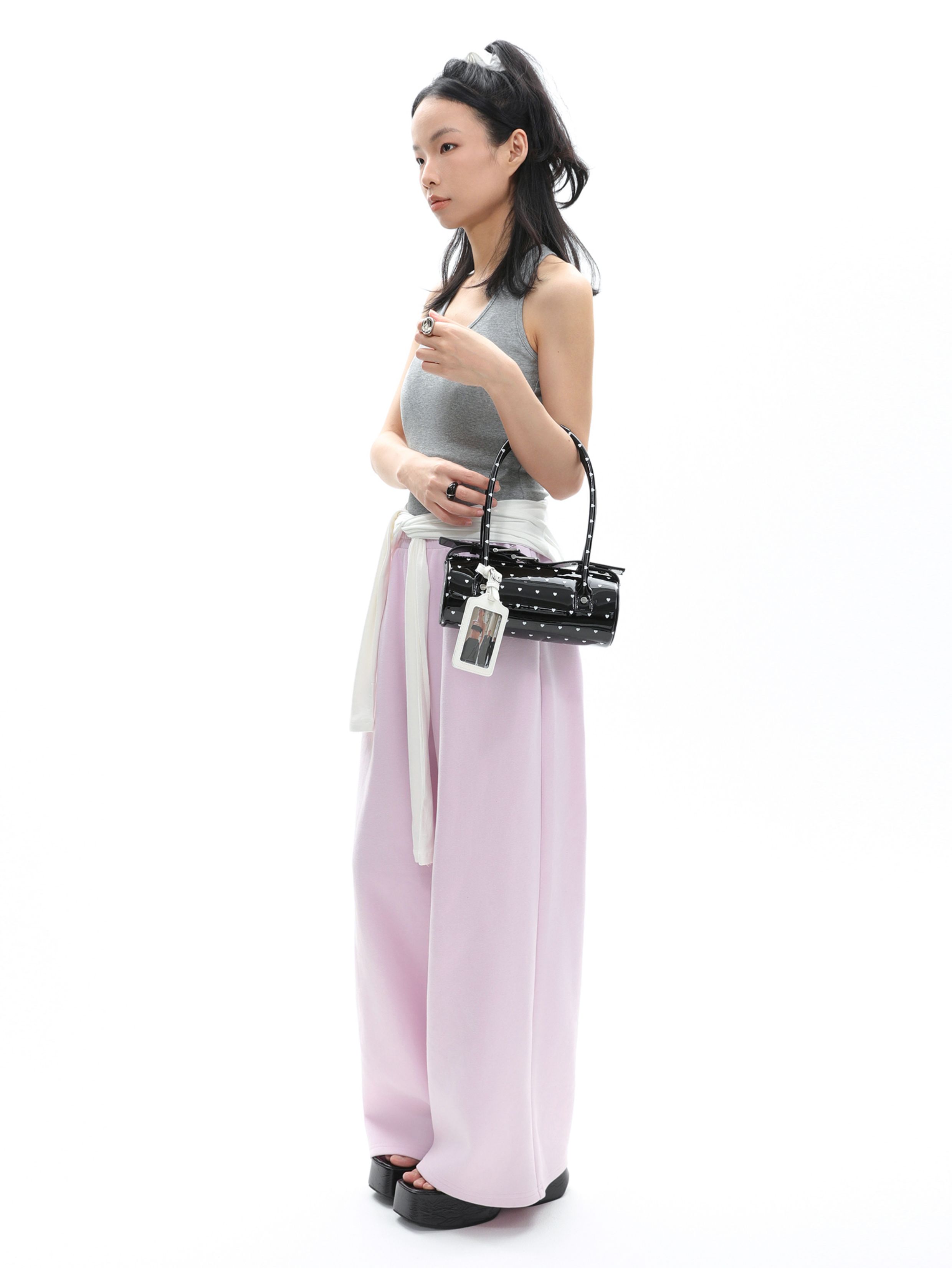 JANDRESS Black Patent Heart-Print Underarm Bag