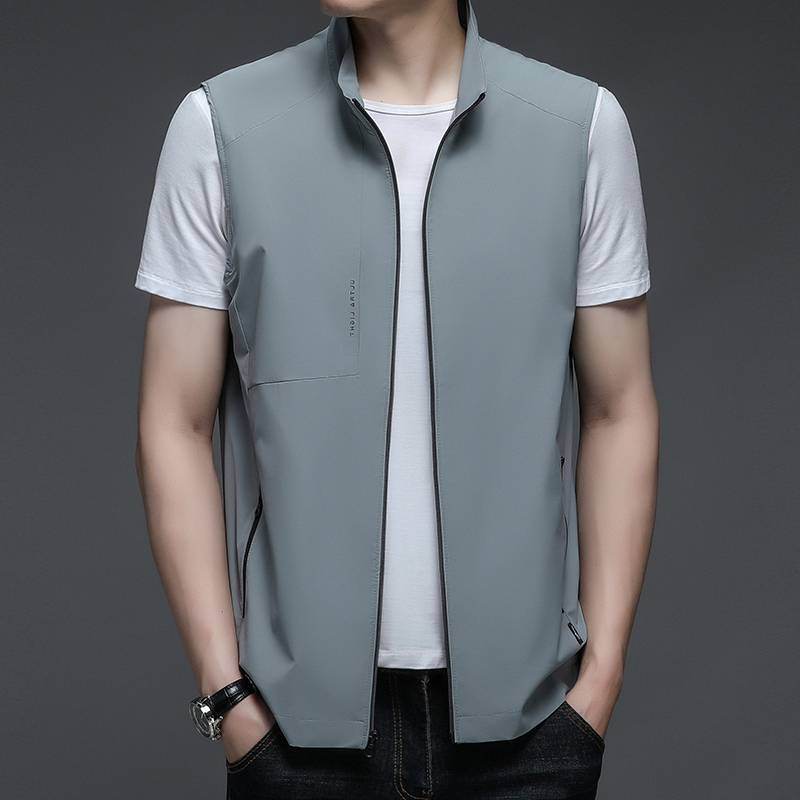 Ice Silk Vest for Men with Stand Collar, Lightweight Spring and Summer Outdoor Sports Casual Vest, Trendy Quick-Drying Sleeveless Jacket