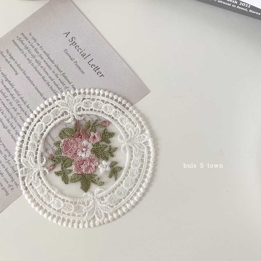 ins French-Style Embroidered Lace Coasters Decorative Props Hollow Lace Flowers Vintage Photography Heat-Insulating Coasters