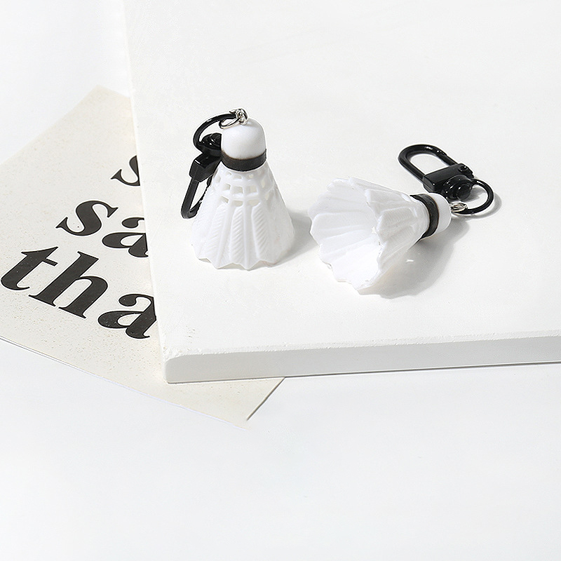 趣味迷你羽毛球钥匙扣：时尚与功能的巧妙结合