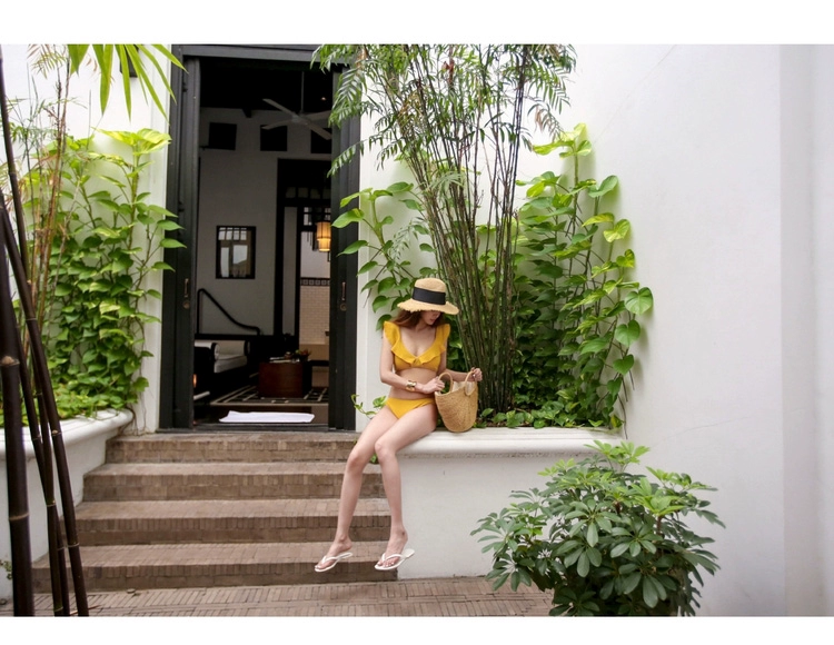 Áo tắm đi biển bikini nữ hai mảnh áo tắm gợi cảm khoe ngực nhỏ chia ba điểm nóng bỏng set set