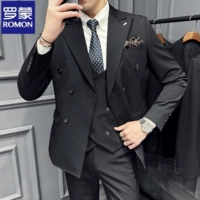 Черный костюм, галстук