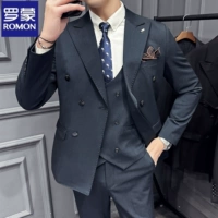 Зеленый костюм, галстук