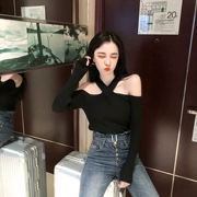 Nữ mùa thu mới retro quây đeo chéo cổ là áo len mỏng khí chất mỏng hố dài tay áo chạm đáy