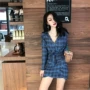 Thu đông 2018 phiên bản Hàn Quốc mới của Hồng Kông retro retro chic nhẹ nhàng thời trang khí chất mỏng kẻ sọc dài 	váy nơ eo	