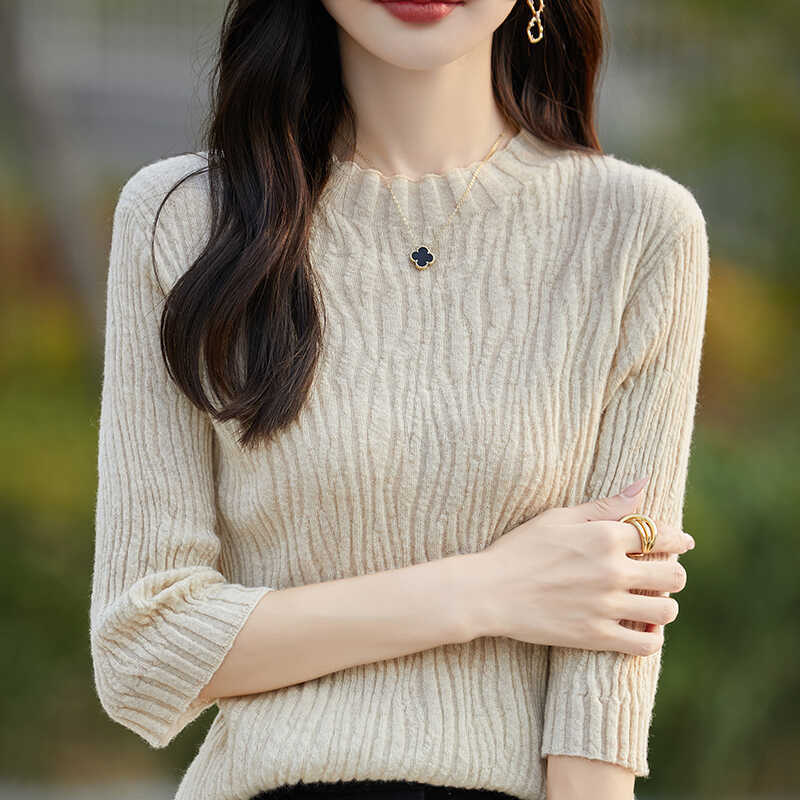 Casual and Versatile Round-Neck Knitwear, Early Autumn Thin Style, Three-Quarter Sleeve Knitwear, Mid-Sleeve Inner Layer, Loose and Slimming Casual and Versatile Round-Neck Knitwear, Early Autumn Thin Style, Three-Quarter Sleeve Knitwear, Mid-Sleeve Inner Layer, Loose and Slimming