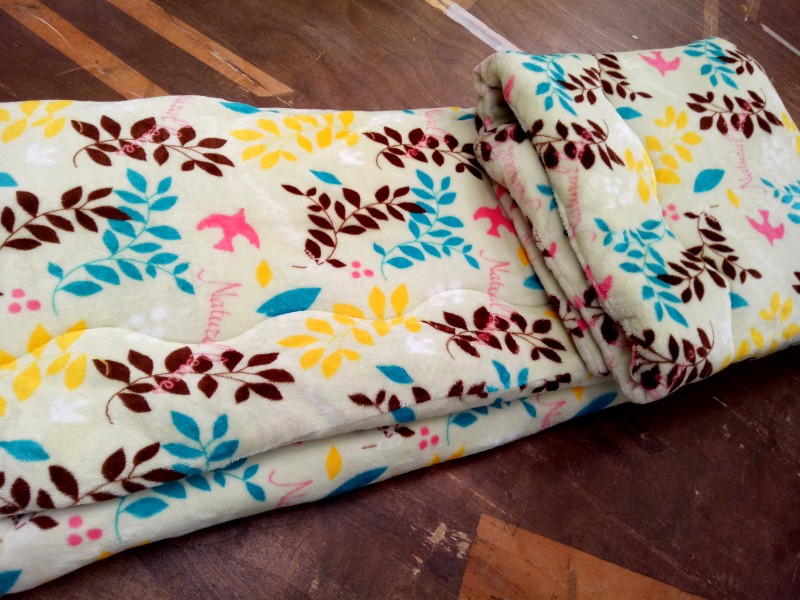 Special clearance foreign trade polyester fiber flower warm single spring autumn winter quilt quilt quilt quilt core