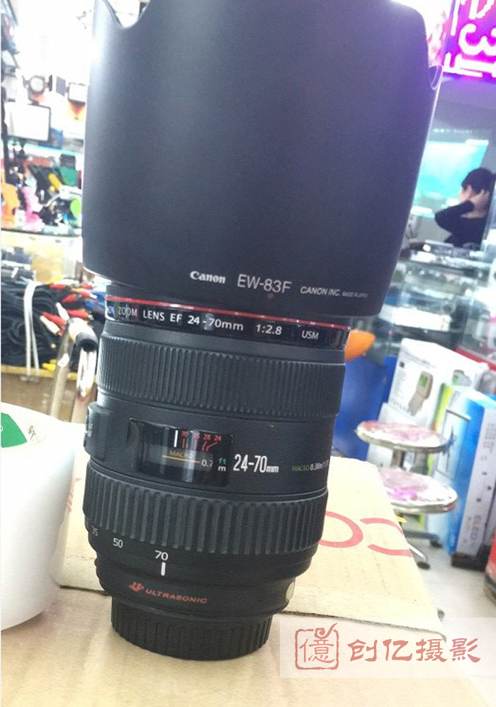 Giá trị tuyệt vời Canon 24-70mm f 2.8L USM Máy ảnh DSLR chống rung Canon 24-70 thế hệ