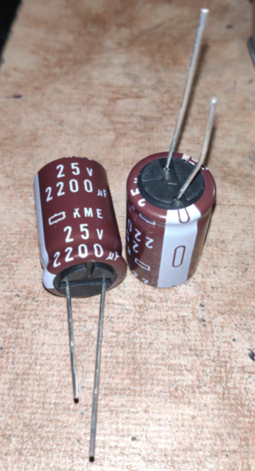 Imported Black King Kong 25V2200UF16x25mm Audio Fever Electrolytic Capacitor