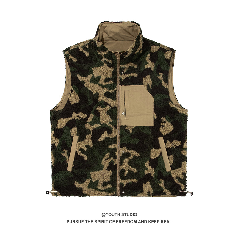 Trendy Brand Reversible Lamb Wool Camouflage Thick Cotton Vest for Men, Autumn and Winter American Style Multi-Pocket Workwear Vest Trendy Brand Reversible Lamb Wool Camouflage Thick Cotton Vest for Men, Autumn and Winter American Style Multi-Pocket Workwear Vest